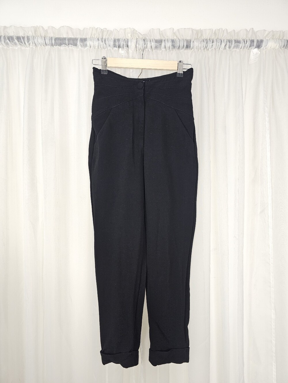 & Other Stories High Waisted Pleated Tailored Trousers in Jet Black Size 2